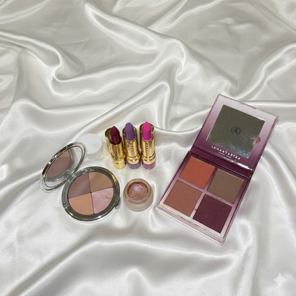 Makeup bundle - Picture 2 of 15